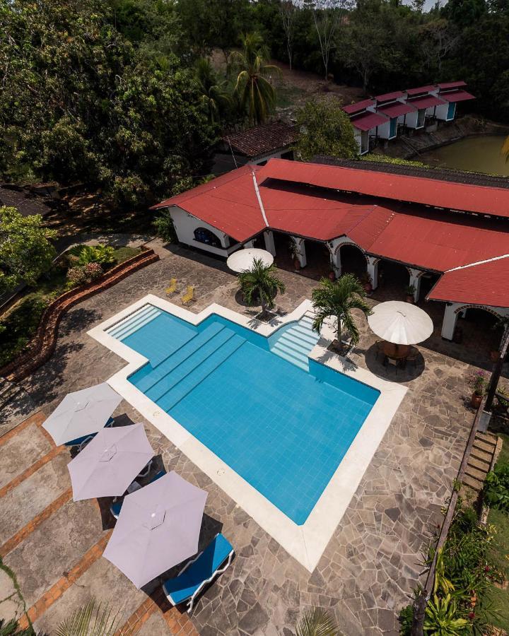 Hacienda Don Vicente Bungalows-Тарапото Екстериор снимка
